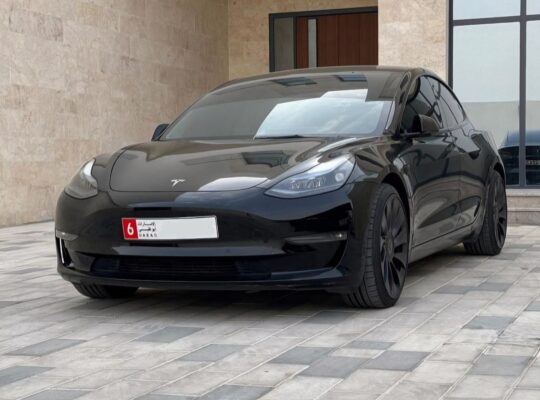 Tesla model 3 performance 2023 Gcc for sale