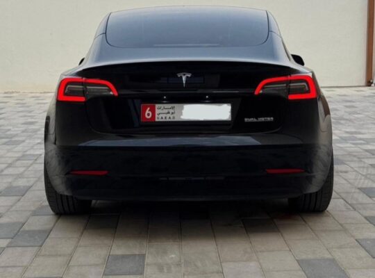 Tesla model 3 performance 2023 Gcc for sale