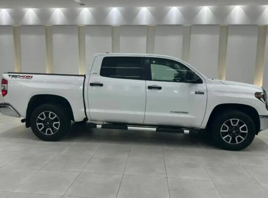 Toyota tundra 2020 usa imported in good condition