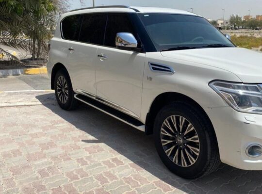 Nissan patrol platinum LE 2019 Gcc in good conditi