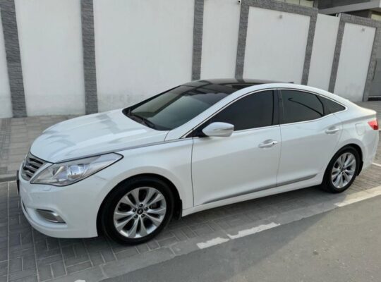 Hyundai Azira full option 2014 Gcc for sale