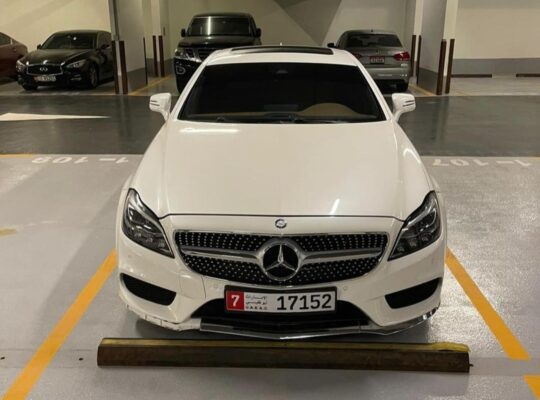 Mercedes CLS400 full option 2015 Gcc for sale