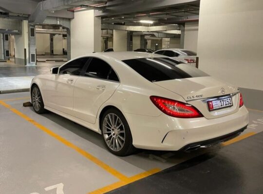 Mercedes CLS400 full option 2015 Gcc for sale