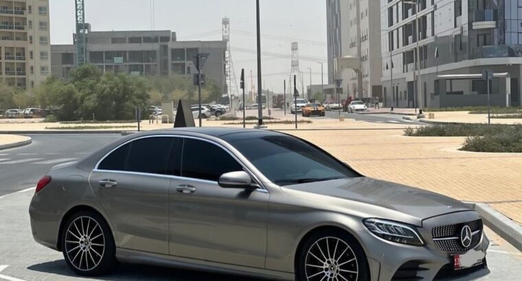 Mercedes C200 full option 2020 Gcc in perfect con