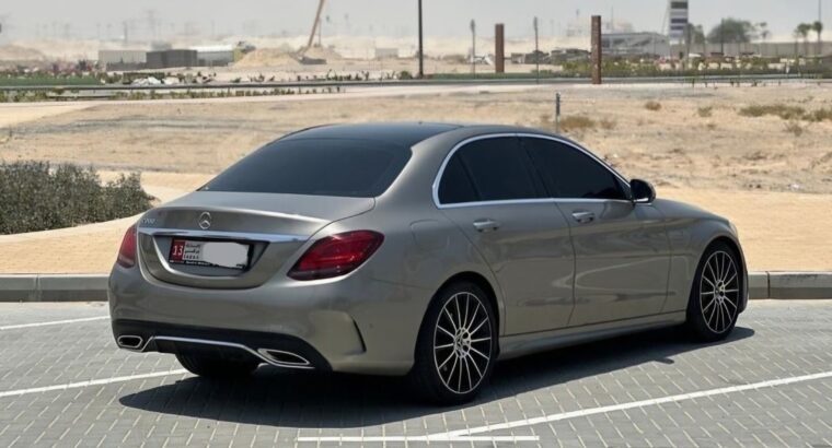 Mercedes C200 full option 2020 Gcc in perfect con