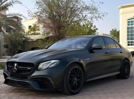 Mercedes E63s full option 2018 Gcc for sale