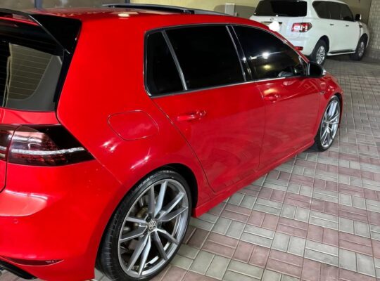 Volkswagen Golf R Gcc 2015 for sale