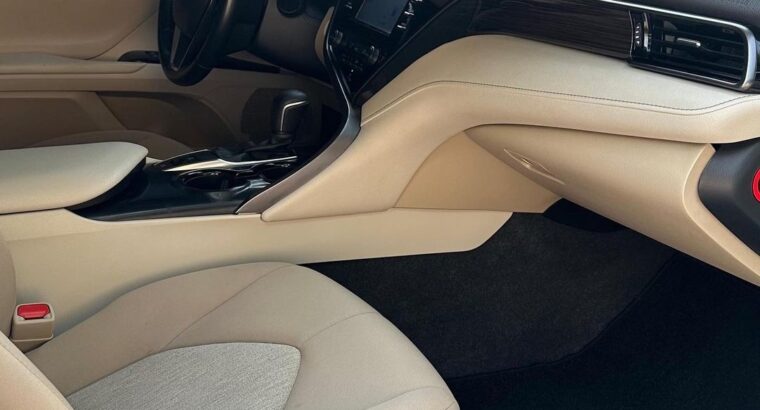 Toyota Camry GLE 2019 Gcc full option for sale