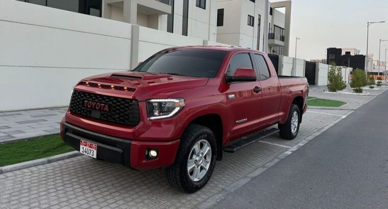 Toyota tundra 5.7 full option 2020 usa imported