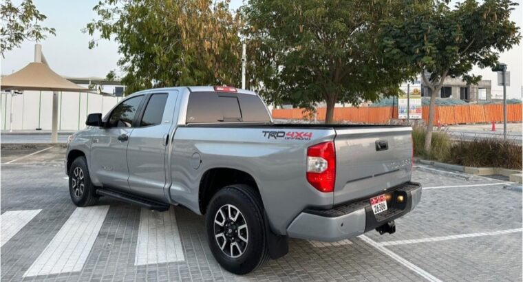 Toyota tundra 5.7 full option 2018 usa imported