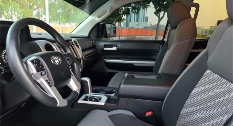 Toyota tundra 5.7 full option 2018 usa imported