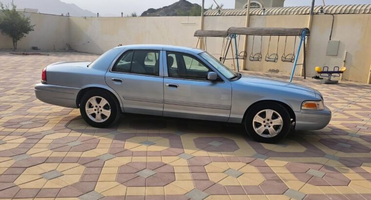 Ford crown Victoria 2011 usa imported for sale