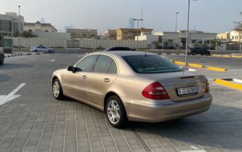 Mercedes E240 Gcc full option 2004 for sale