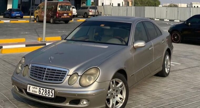 Mercedes E240 Gcc full option 2004 for sale