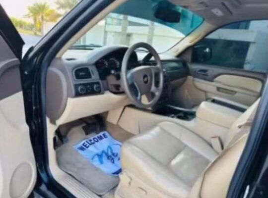 Chevrolet Tahoe z71 2013 Gcc in perfect condition