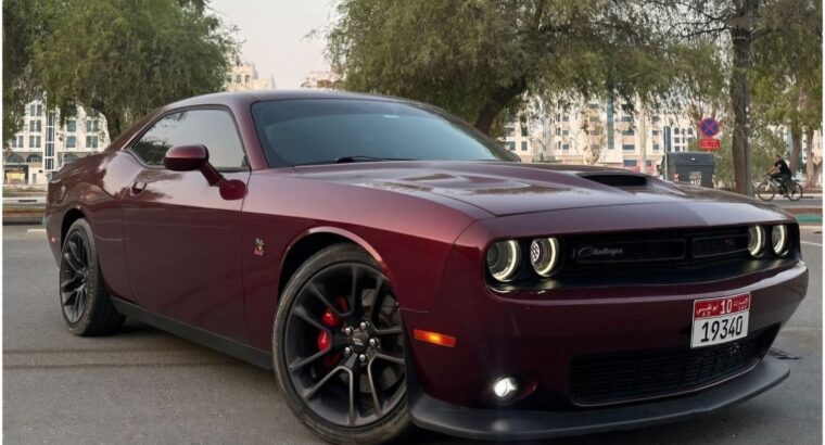 Dodge challenger scatback 6.4L full option 2020 us