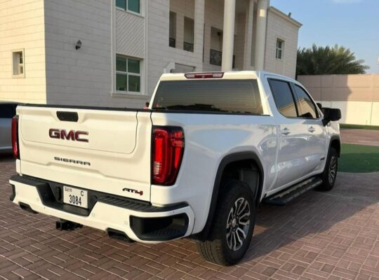 Gmc sierra AT4 full option 2020 Gcc for sale