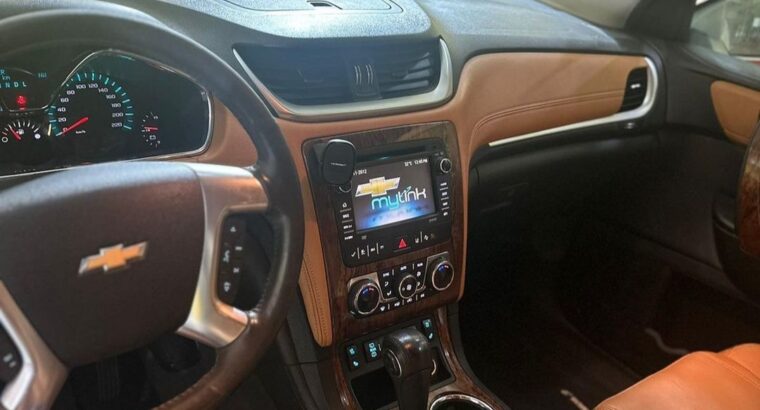 Chevrolet Travers 2014 Gcc in good condition for