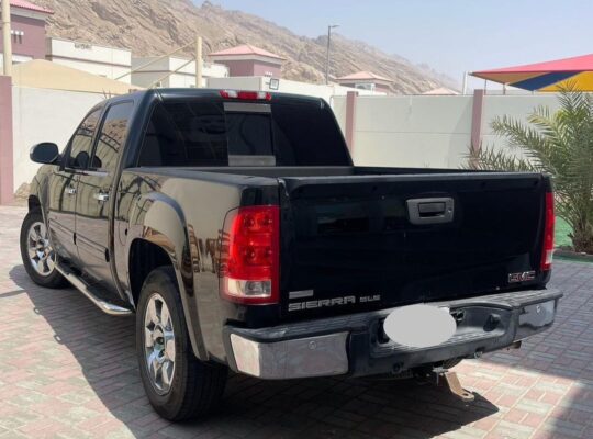 Gmc Sierra 2011 SLE Gcc for sale