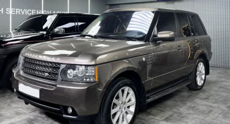 Range Rover vouge HSE 2011 Gcc in good condition