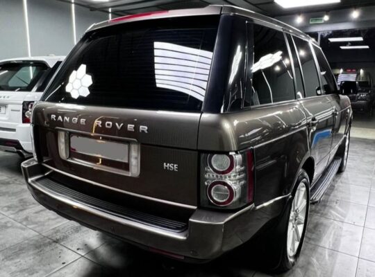 Range Rover vouge HSE 2011 Gcc in good condition