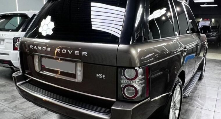 Range Rover vouge HSE 2011 Gcc in good condition