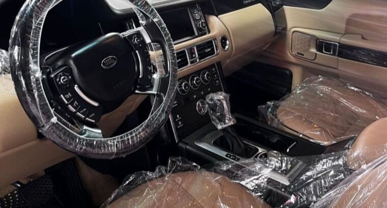 Range Rover vouge HSE 2011 Gcc in good condition