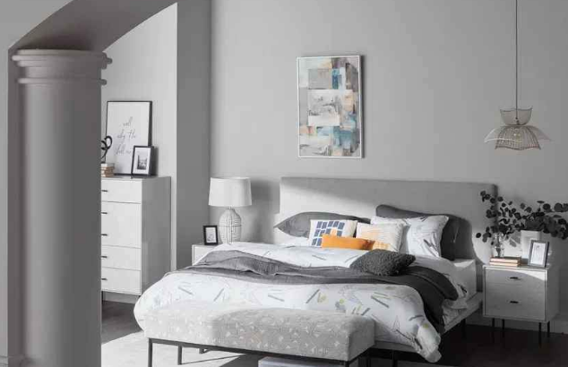 Homecentre Steve King Bed 180X200 CM For Sale