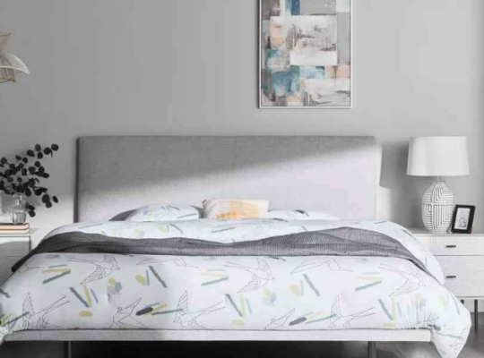 Homecentre Steve King Bed 180X200 CM For Sale