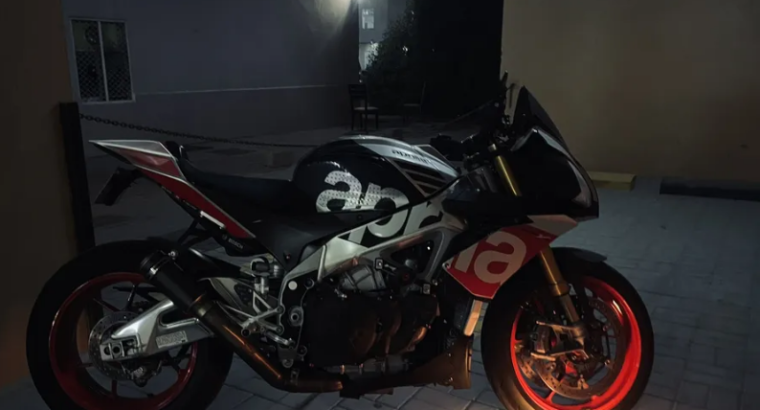 Aprilia Tuono V4 1100