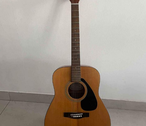 Yamaha guitar for sale
