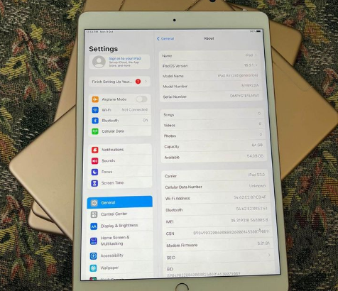 Apple ipad Air3 in excellent condition for sale