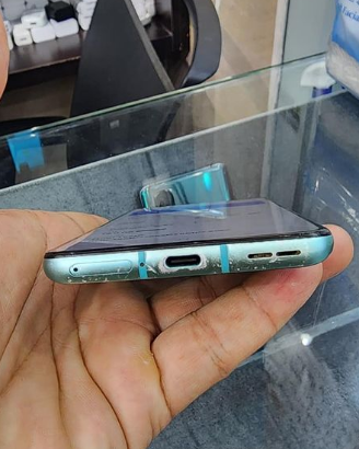 One plus 8t storge 12/256 for sale