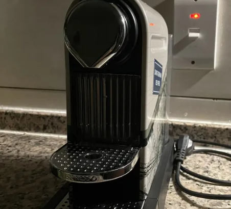 Nespresso للبيع مكينة تحضير القهوة