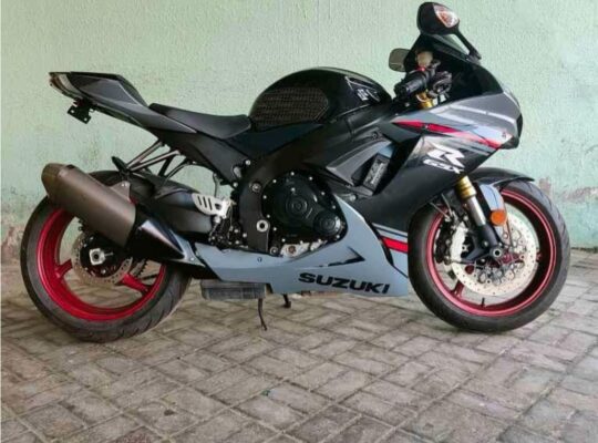 Suzuki gsxr 750 cc 2018 in good condition for sale