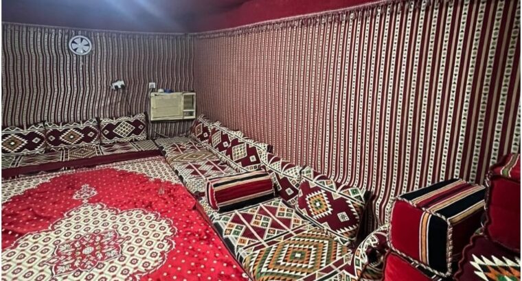خيمة مع المد العربي كامل والسجادة والمكيف للبيع