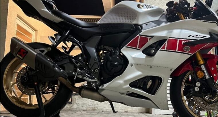 For sale Yamaha r7 2022 In excellent condition