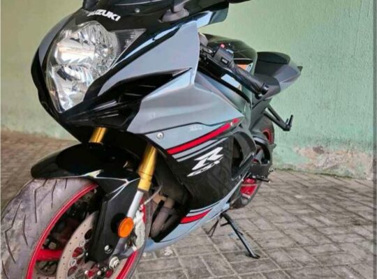 Suzuki gsxr 750 cc 2018 in good condition for sale