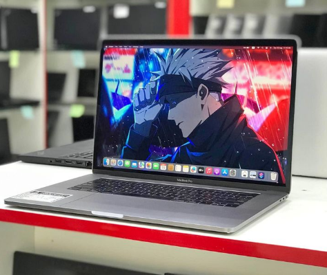 MacBook Pro Core i7 – 2019 with Graphics 4 GB For