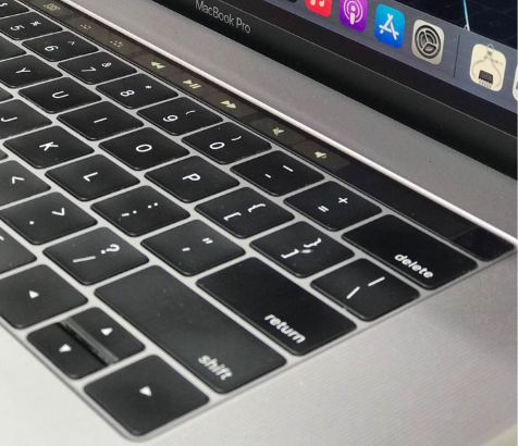 MacBook Pro Core i7 – 2019 with Graphics 4 GB For