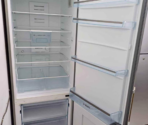 Bosch Refrigerator Bottom freezer for sale