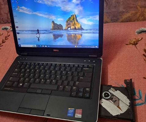 Dell latitude corei7 8gbram 750gb for sale