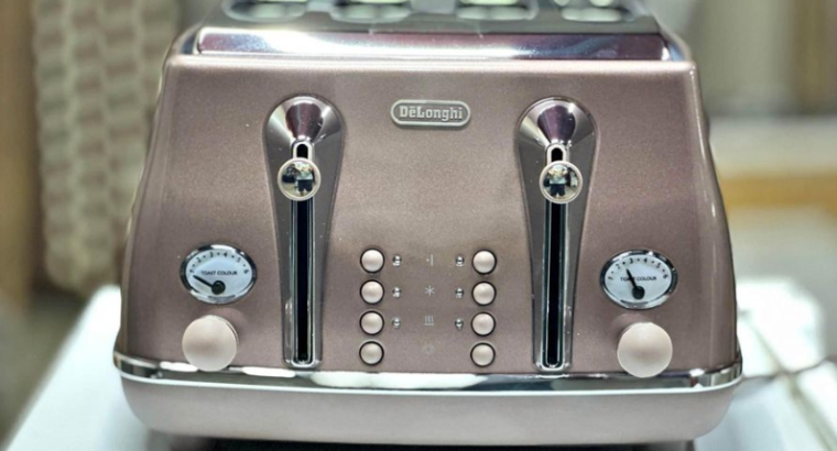 Delonghi 4 Slices Toaster For Sale
