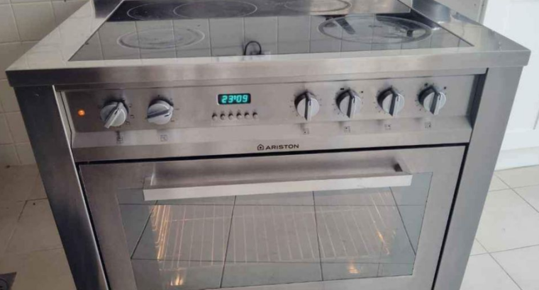 Ariston Electric digital ceramic cooker 90cm for s