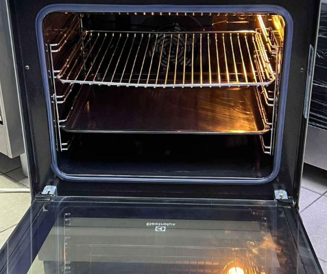 Electrolux 60cm Electric Cooker for sale