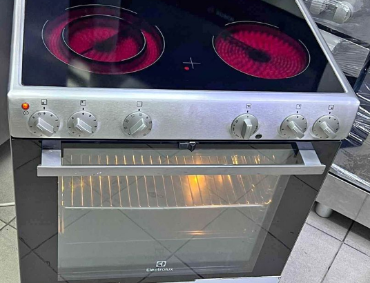 Electrolux 60cm Electric Cooker for sale