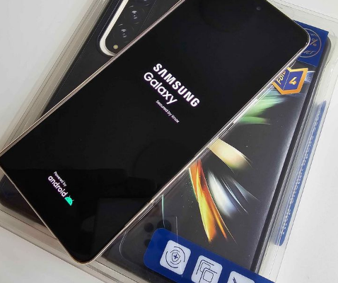 SAMSUNG GALAXY FOLD 4 5G 12GB 512GB FOR SALE