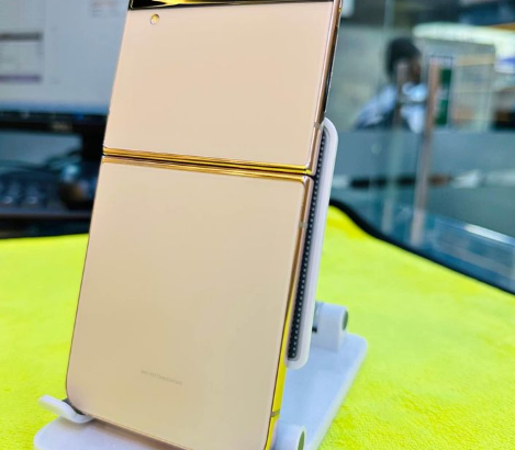 Samsung Z Flip 4 For Sale