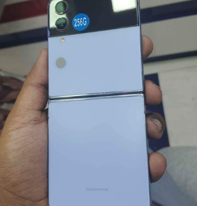Galaxy Z Flip4 256GB For Sale