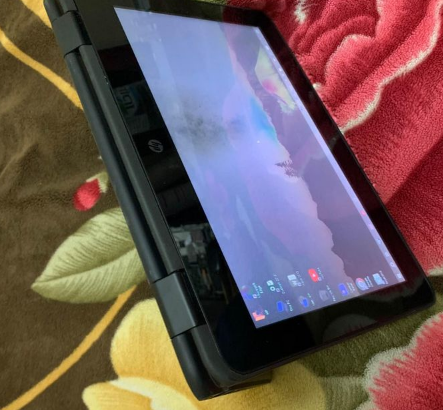 HP x360 G1 4GB RAM and 128GB SSD For Sale